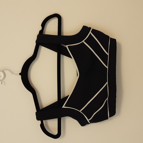 Eleven by Venus Williams - Sports Bra & Leggings - Picture 16 of 17